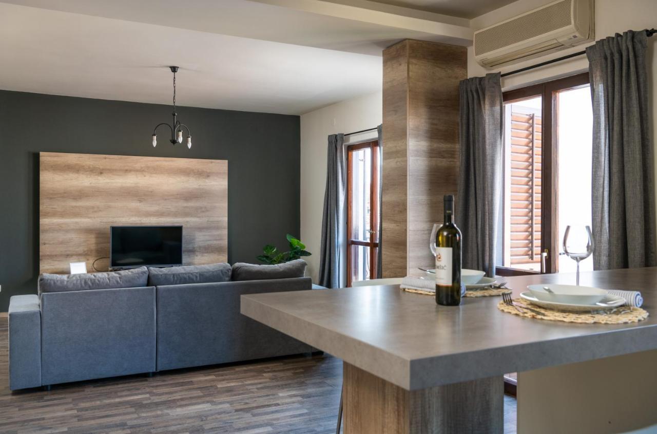 Amala Appartement Pula Buitenkant foto