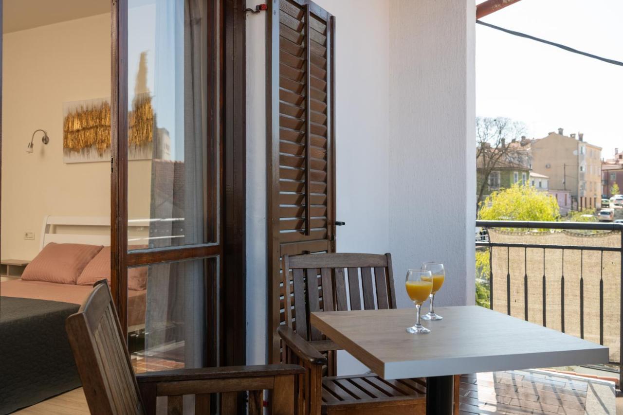 Amala Appartement Pula Buitenkant foto